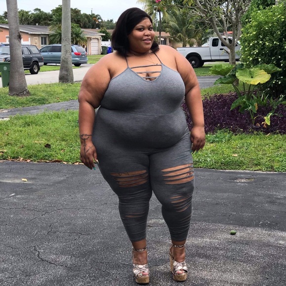 Grey Jumpsuit with Rips - Picture 3 of 3